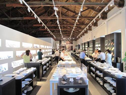 大师作品引领 龙头企业汇聚<BR>北京打造中国日用陶瓷出口商品基地
