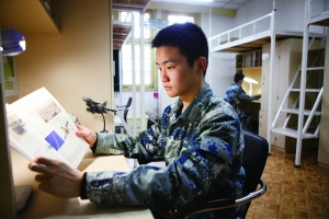 中国将建一批青少年航校 超前培育军事航空航天人才