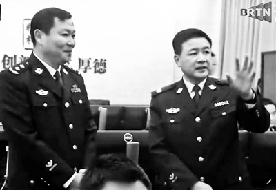 北京公安局新局长就任后首亮相 检查天安门治安